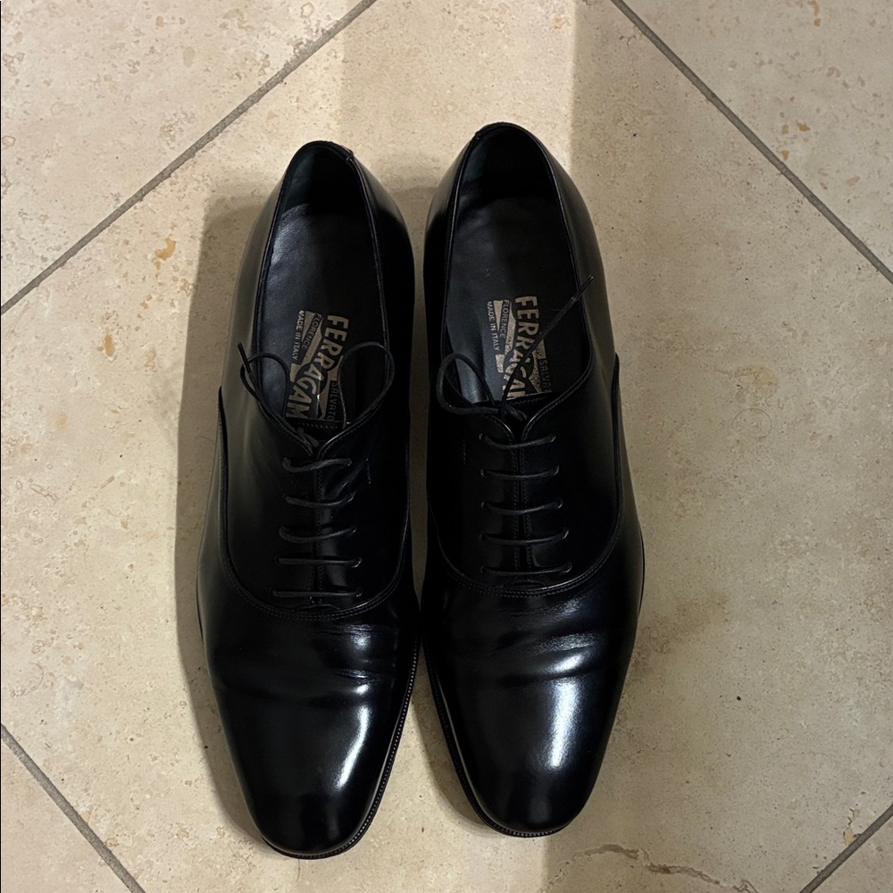 Salvatore Ferragamo Men's Classic Black Oxfords Sz 9 1/2 EE (US Sz 10 1/2)